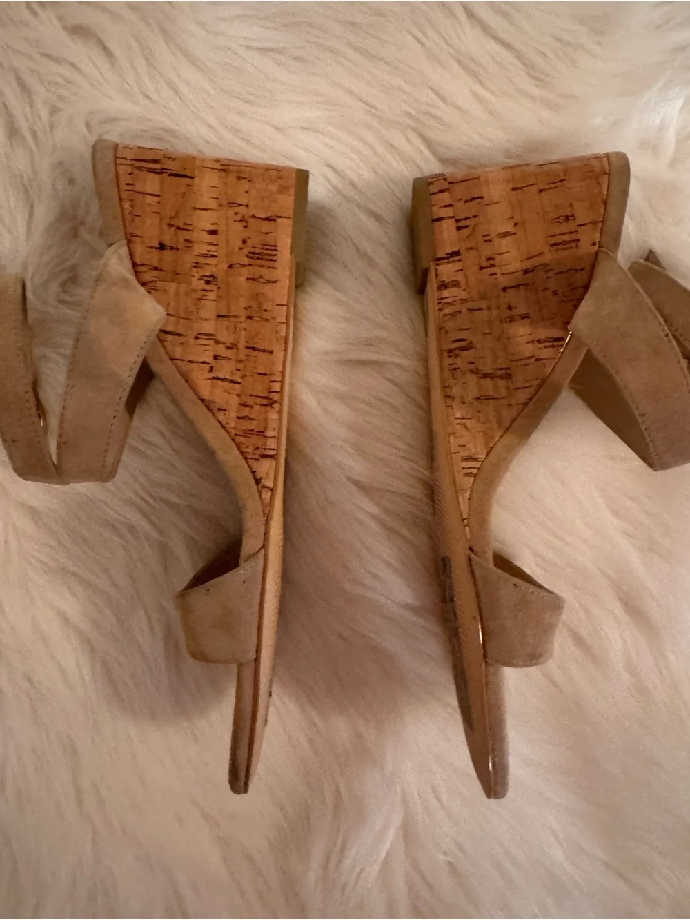 🆕 Stuart Weitzman Beige Sandalwood Avenue Wedge Sandals - 7.5